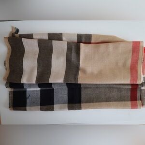 Burberry Silk Cashmere Scarf in Camel Check